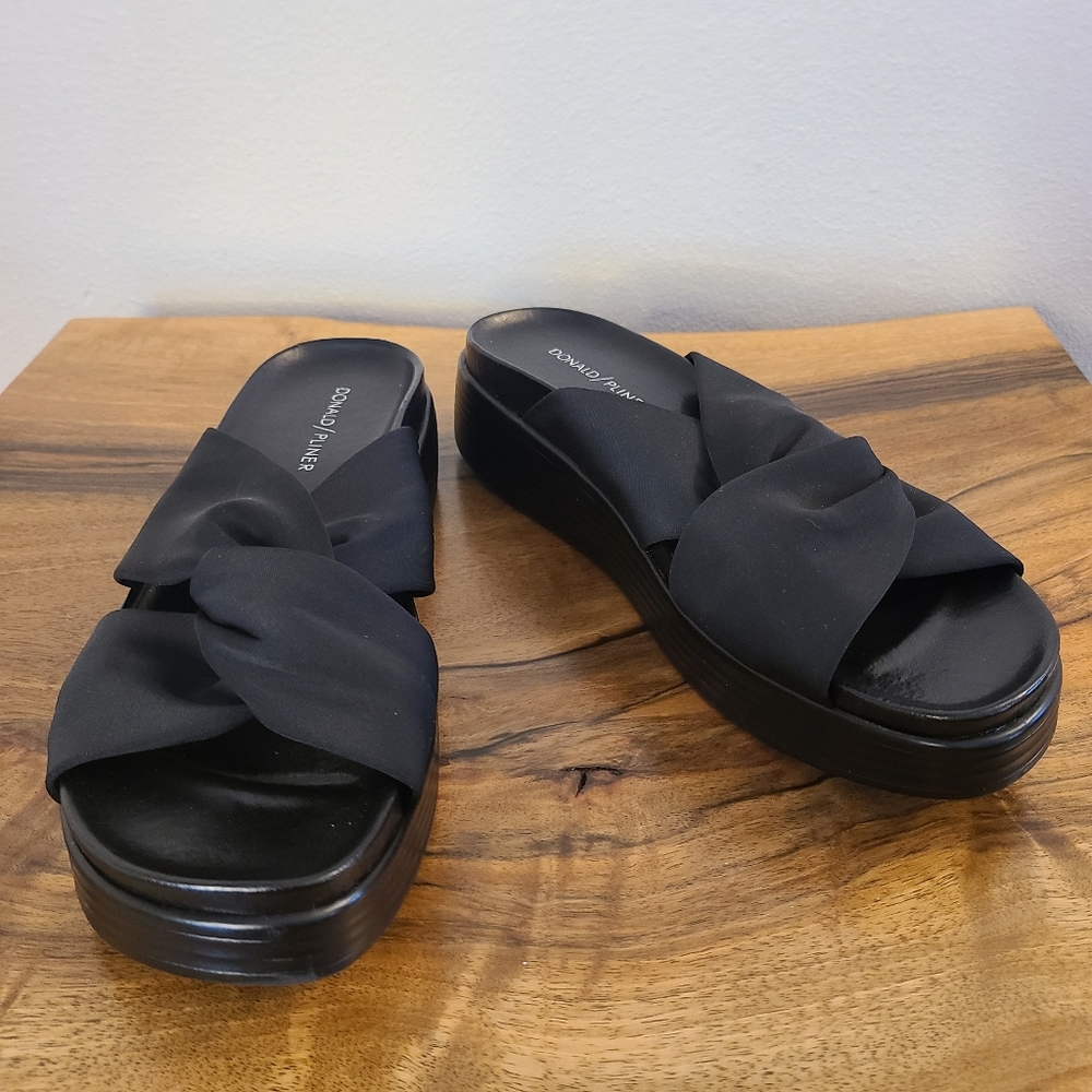 Donald J. Pliner Black Women's Sandals